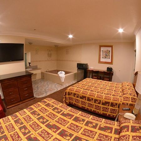 The Palace Inn Oxnard Extérieur photo
